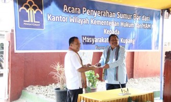 Gubernur Frans Puji Kepedulian Kanwil NTT Sumbang Sumur Bor