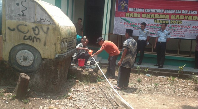 Rutan Pagaralam Beri Bantuan Sumur Bor untuk Masjid Taqwa