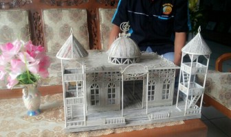 WBP Rutan Rangkasbitung Poles Koran Bekas Jadi Karya Seni