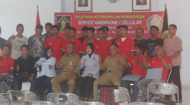 30 Klien Bapas Bojonegoro Dapat Pelatihan Servis HP