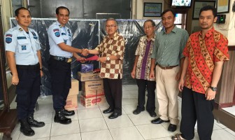 Gereja Pasundan Hibahkan Alat Olahraga untuk Warga Binaan Rutan Rangkasbitung