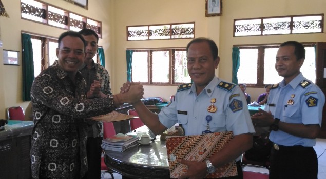 Tingkatkan Pendidikan ABH,  Bapas Karangasem Gandeng Yayasan Pasraman