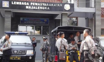 Petugas Lakukan Razia, Napi Sempat Buat Ricuh
