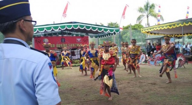 Sejumlah Warga Binaan Antusias Menari Jaranan