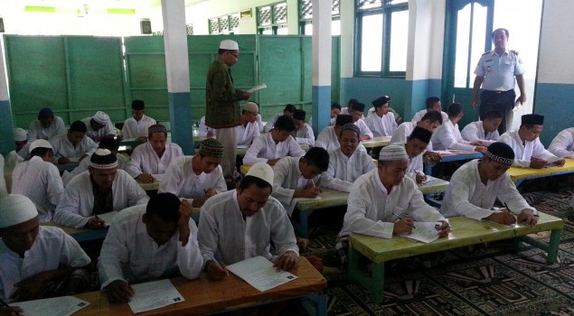 Hasil Belajar Santri Pesantren Lapas Cilacap Diujikan