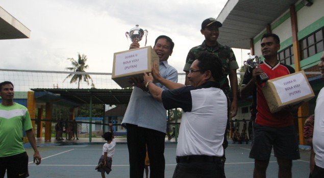 Kanwil NTB Juara II Lomba Voli HUT Kopri & HUT NTB