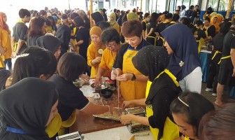 110 Warga Binaan Rutan Pondok Bambu Membuat Mie Ayam