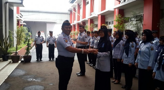 Lapas Narkotika Jakarta Berikan Penghargaan "Star of The Month"