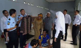 Kain Tapis Lapas Bandar Lampung di Pasarkan ke Luar Lapas