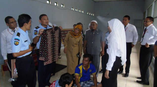 Kain Tapis Lapas Bandar Lampung di Pasarkan ke Luar Lapas