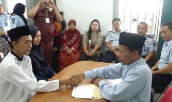 Pelayanan Prima, Rutan Cirebon Fasilitasi Pernikahan