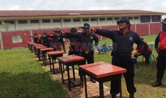Petugas Lapas Pasir Pengaraian Ikuti Latihan Menembak di SPN Pekanbaru