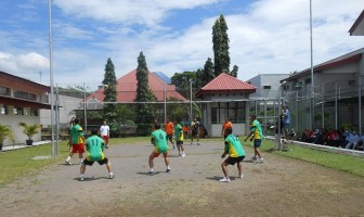 Petugas Rutan Wates Olahraga Bersama Petugas LPN Yogya
