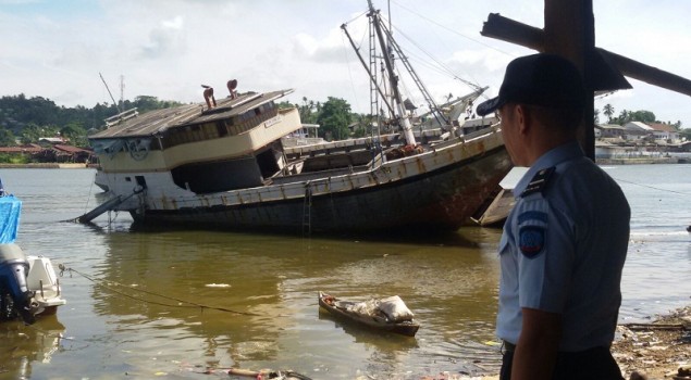 Dititip di Dit. Pol. Air, Dua Kapal Rutin Dikontrol Petugas Rupbasan Kendari