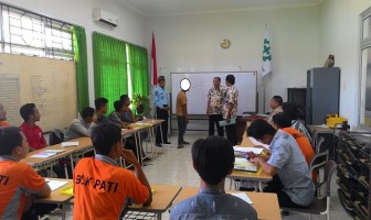 Bapas Pati Serahkan 2 Klien ABH kepada BLK Pati