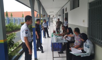 Perangi Narkoba, Lapas Lamongan Gencar Lakukan Razia