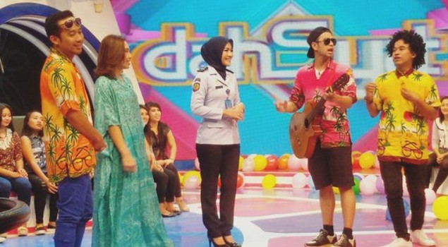 Live Dahsyat: Anwar Girang Kedatangan Sipir Cantik