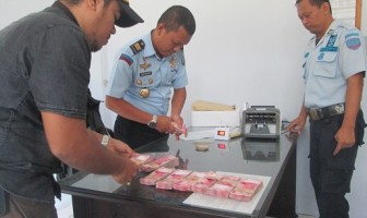 Kasus Sudah Inkracht, Rupbasan Kendari Keluarkan Barang Bukti Uang Tunai