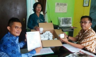 Bapas Pekanbaru Serahkan Alat Tes Urin ke Pos Bapas Bangkinang