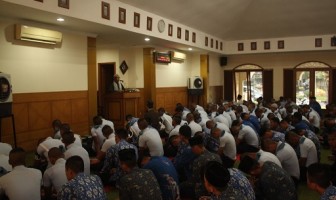 Taruna AKIP Laksanakan Shalat Sunnah Gerhana