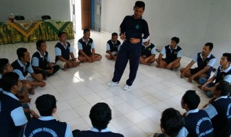 Hilangkan Penat, WBP Lapas Karangasem Diterapi Relaksasi