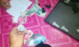 Geledah Kamar, Temukan Uang Di Bidak Catur Dan Al-Quran