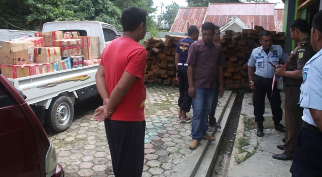 Rupbasan Kendari Simpan Puluhan Dus Kosmetik Merk Ternama