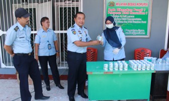 Pastikan Bebas Narkoba, Satgas Kamtib Tes Urin Rutan Padang Panjang