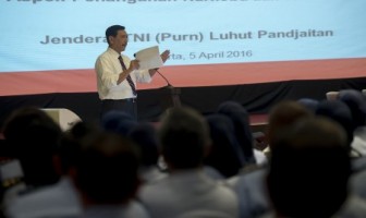 Luhut Minta Kalapas Batasi Komunikasi Narapidana