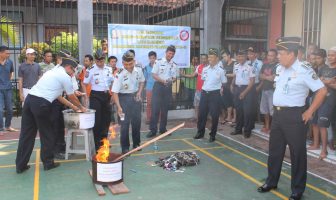 Lapas Majalengka Bakar Barang-Barang Hasil Razia
