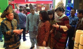 Tikar Rotan Karya Napi Kalsel Sold Out di Hari Pertama PUN 2016