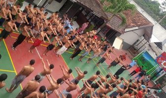Usai Berolahraga, Karutan Rangkasbitung Latih WBP Kegiatan PBB