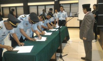 Kakanwil Pimpin Pelantikan dan Serah Terima Jabatan Pejabat Eselon V Â 