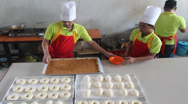 Geliat Pabrik Kue di Balik Jeruji Besi, Rutan Medaeng Siapkan Roti Limited Edition