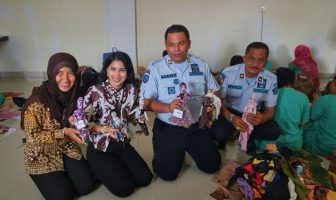 "Batik Girl" Rutan Batam Siap Dipasarkan Secara On Line