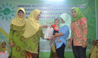 Dikunjungi 2 Yayasan, WBP Lapas Wanita Pelembang Dapat Bingkisan