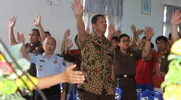 WBP Rutan Manado Beribadah Bersama Kejari & GBI Marian Plaza