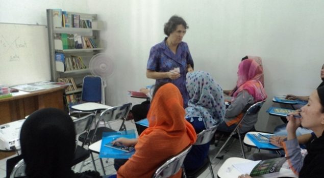 WBP Rutan Cirebon Belajar Bahasa Inggris dari Native Speaker