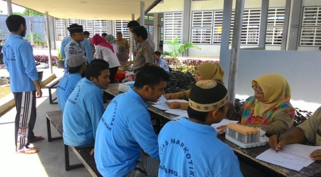 Identifikasi HIV/AIDS, WBP Lapas Narkotika Karang Intan Tes Darah