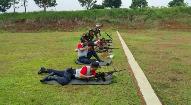 Lapas Majalengka Latihan Menembak Bersama Satuan Elit TNI AD