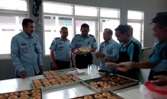 Direktur Watkes Ditjen PAS: Roti Buatan Lapas Banjarmasin Enak dan Higenis