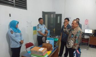 Staf Ahli Menkumham Sambangi Bapas Gorontalo