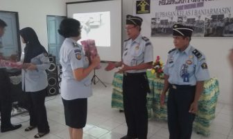 Rupbasan Banjarmasin Lepas Dua Pegawai Purnabhakti