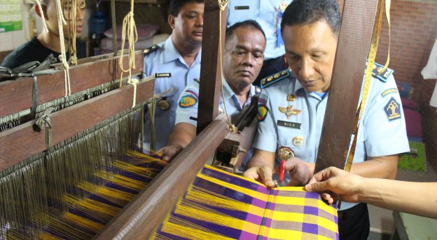 Apik dan Rapinya Tenun Songket Karya WBP Lapas Pekanbaru