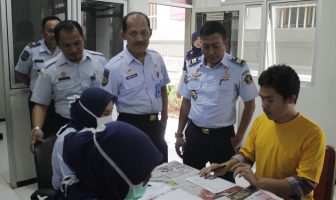 Tes Urin WBP & Pegawai Buktikan Rutan Serang Anti Narkoba