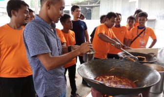 Klien Bapas Banda Aceh Dilatih Membuat Mie Aceh