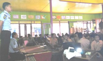 Tim Rutan Marabahan Sosialisasikan POLTEKIP & POLTEKIP di SMAN I Marabahan