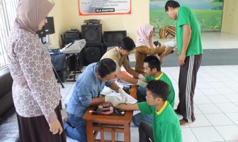 Pastikan Kesehatan WBP Sambut Ramadhan, Rutan Rangkasbitung Gelar VCT Mobile