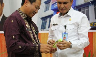Minyak Kayu Putih CARLEA, Cara Baru Kanwil Maluku Beri Kenang-kenangan