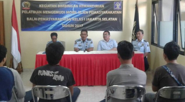 Usai Pelatihan Mengemudi, Klien Bapas Jaksel Dapat SIM A